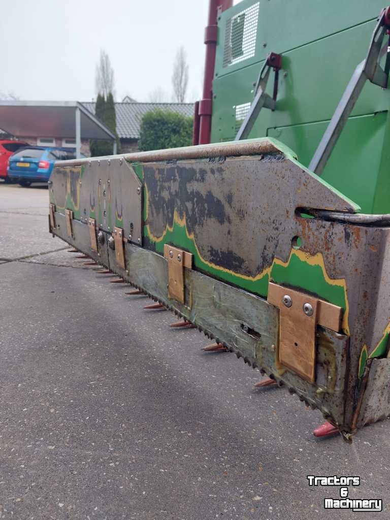 Silage block-cutter Strautmann HQ 2800 met hefmast