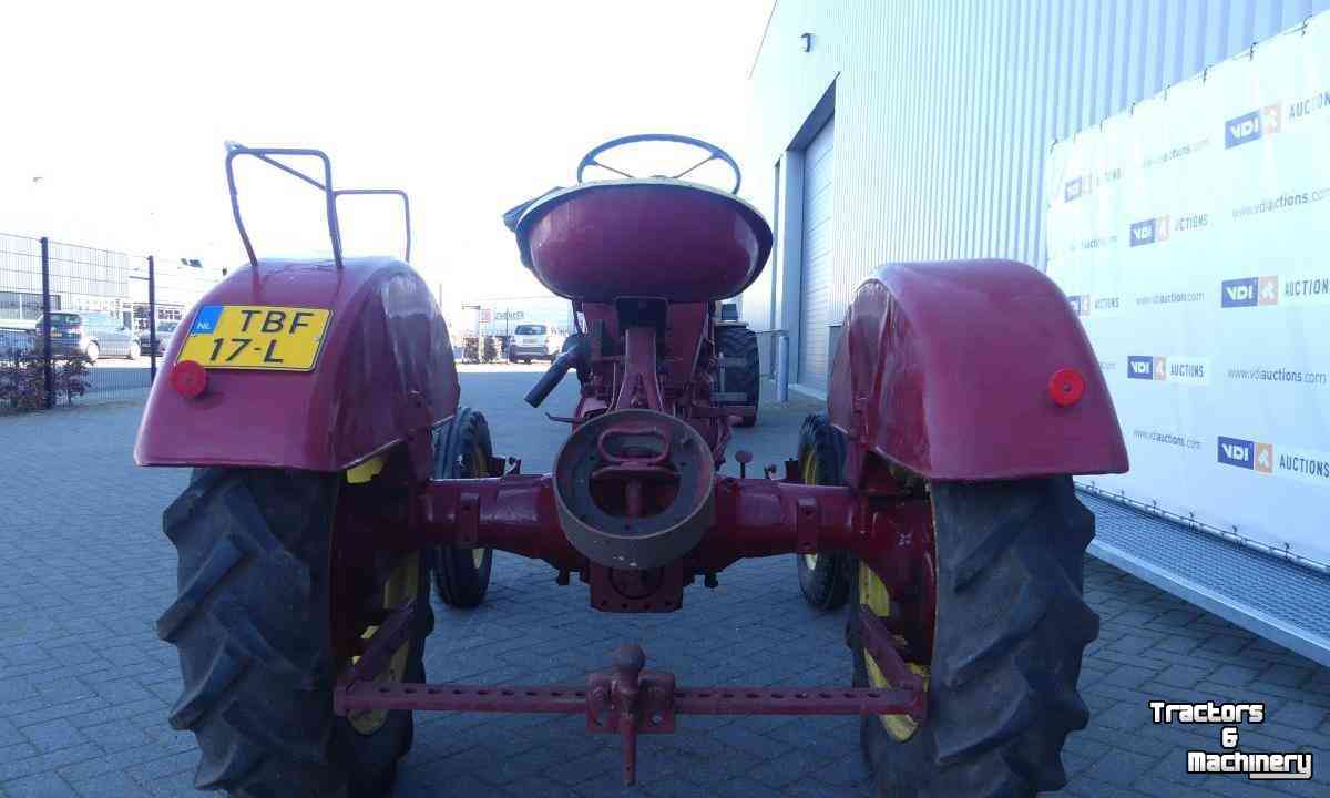 Oldtimers Porsche 108 Junior Tractor Oldtimer