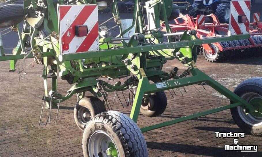 Tedder Krone KWT 11.22/10 Schudder