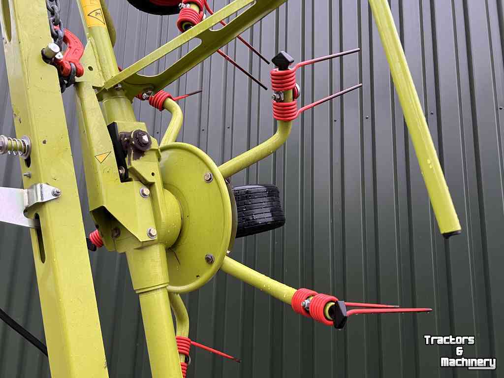 Tedder Claas Volto 60 schudder