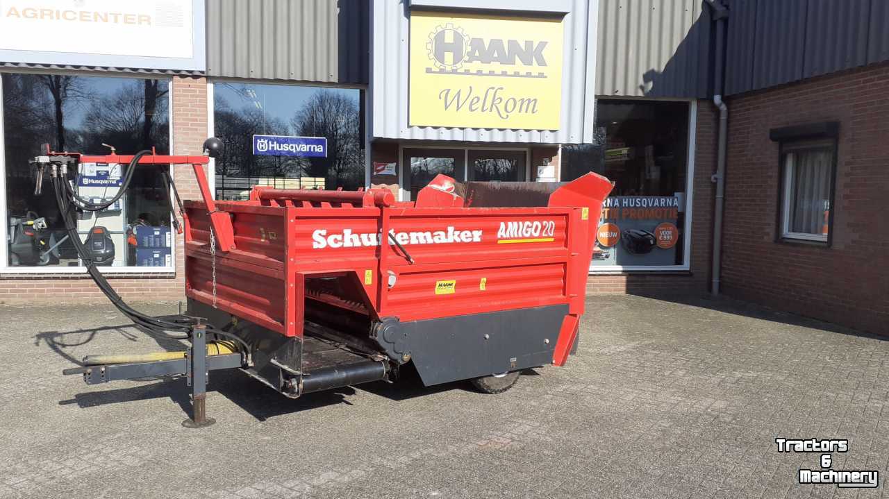 Silage-block distribution wagon Schuitemaker Amigo 20