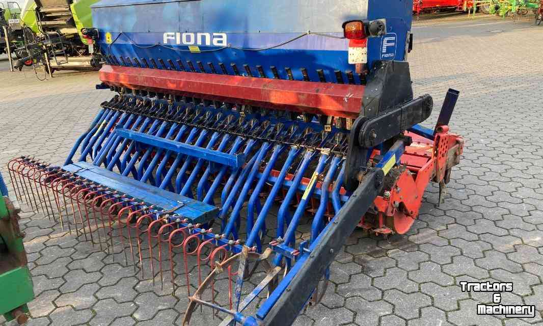 Rotary Harrow Kuhn HRB302 + Fiona Fionette 3,0/90 Sämaschine