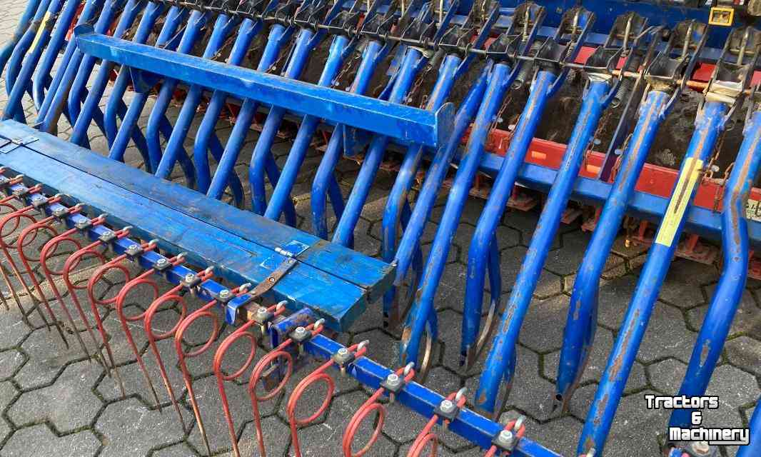 Rotary Harrow Kuhn HRB302 + Fiona Fionette 3,0/90 Sämaschine