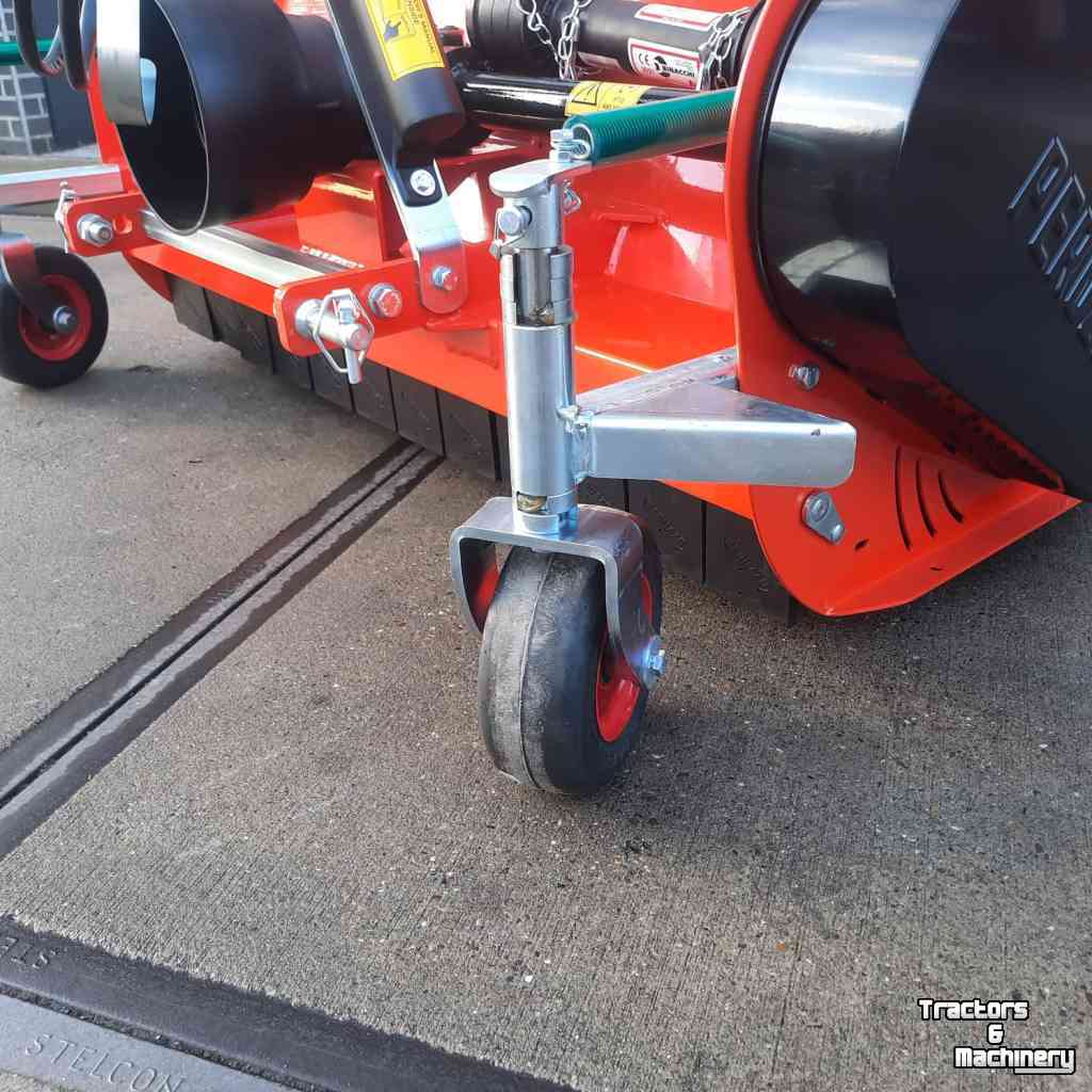 Other Kubota Koala 1200 Klepelmaaier met opvang, verticuteermachine