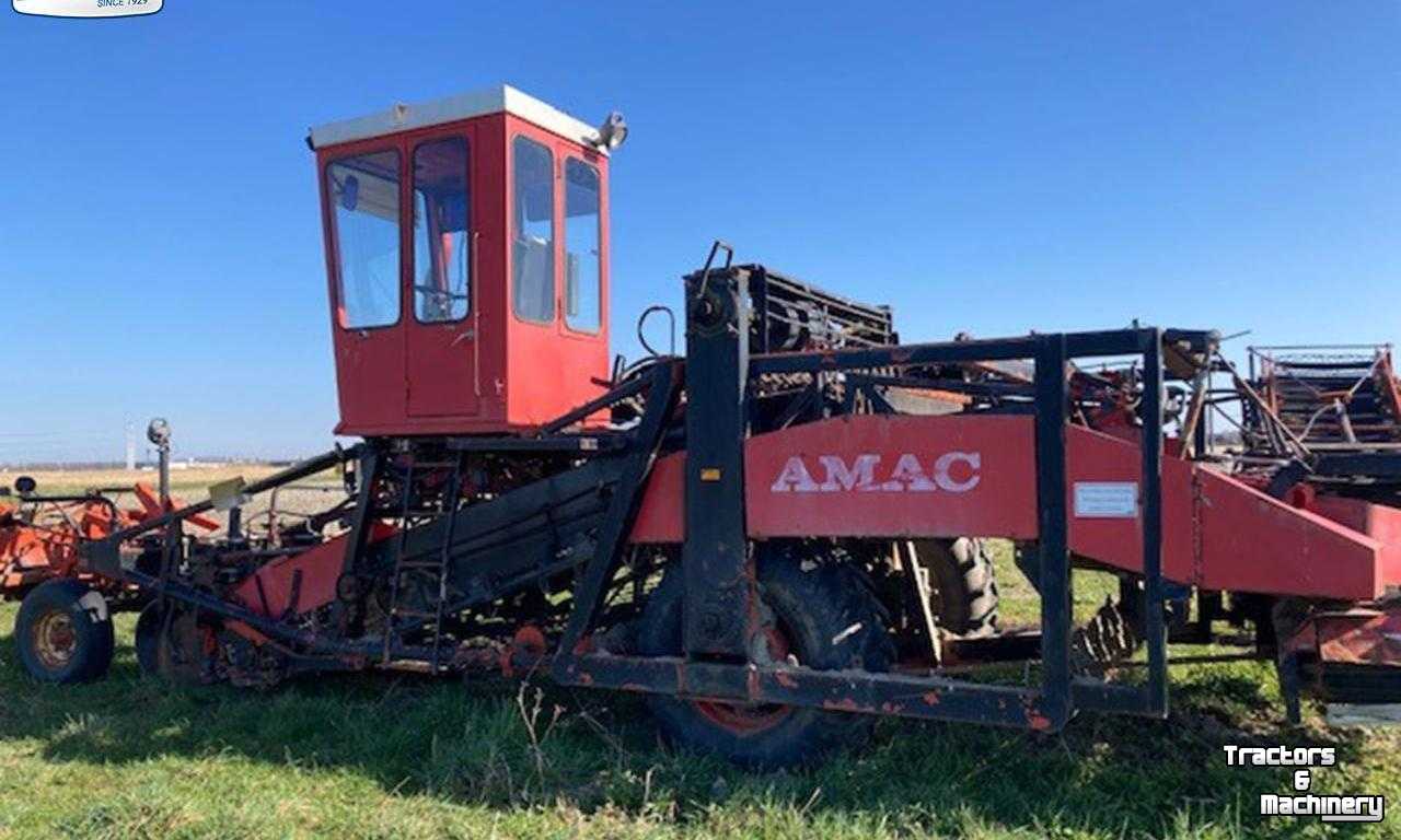 Potato harvester Amac ZM-2 Zelfrijdende Aardappelrooier