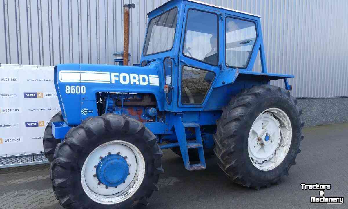 Tractors Ford 8600 4WD