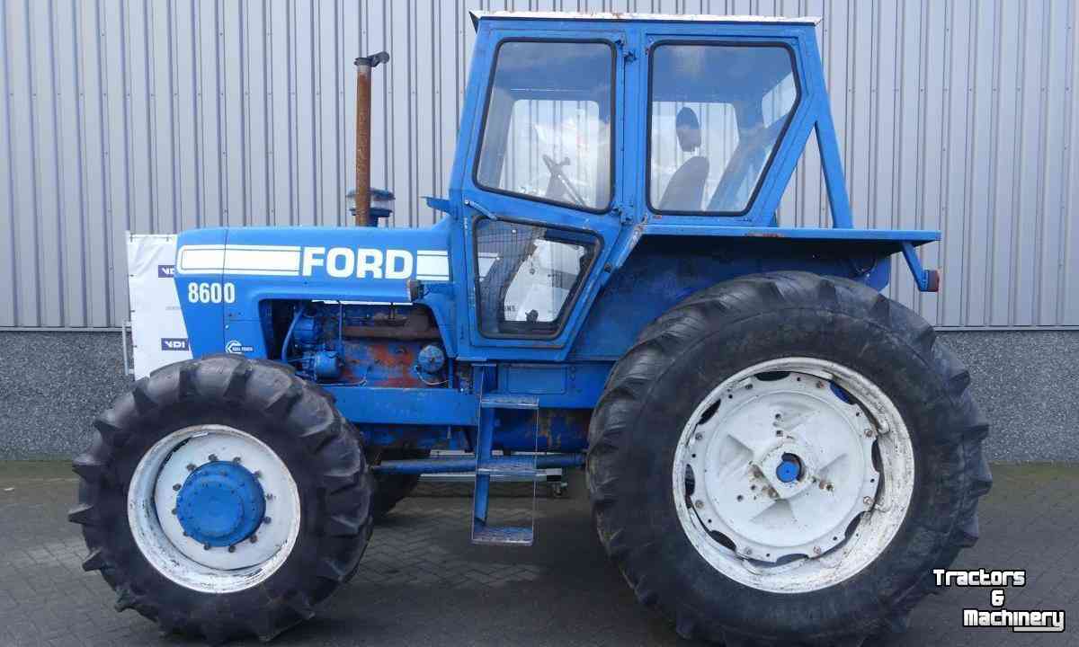 Tractors Ford 8600 4WD