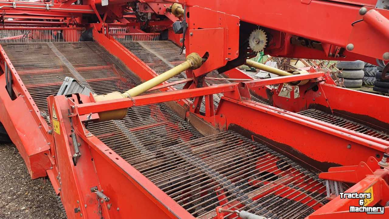 Potato harvester Grimme GV3000 getrokken 4 rij-ige aardappelrooier