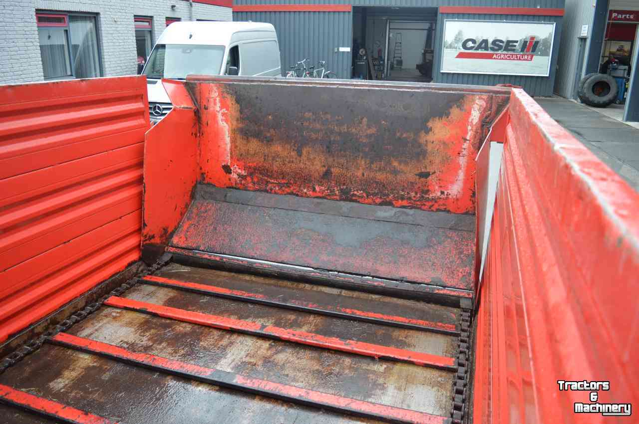 Silage-block distribution wagon Schuitemaker Amigo 40