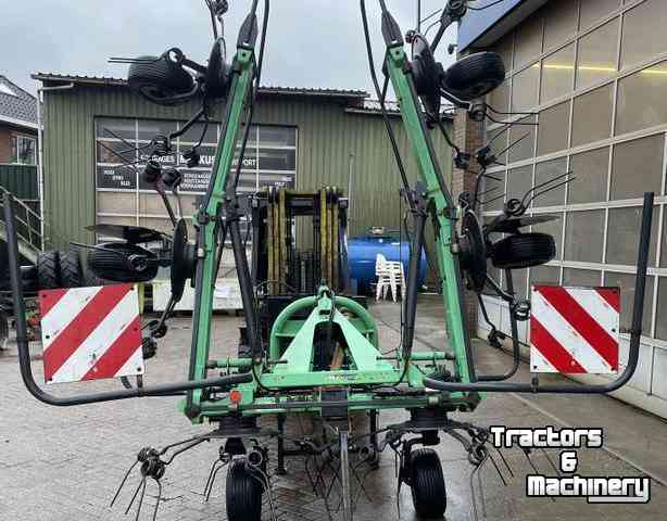 Tedder Deutz-Fahr Condimaster 6821 Schudder