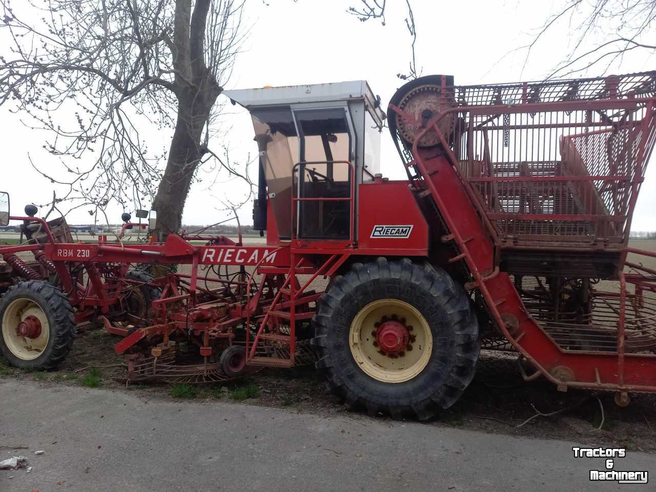 Sugar beet harvester Riecam rbm 230