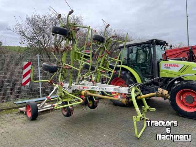 Tedder Claas Volto 870 T schudder