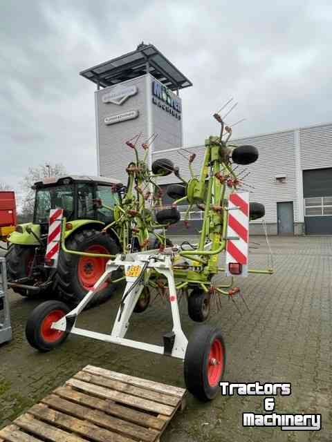 Tedder Claas Volto 870 T schudder