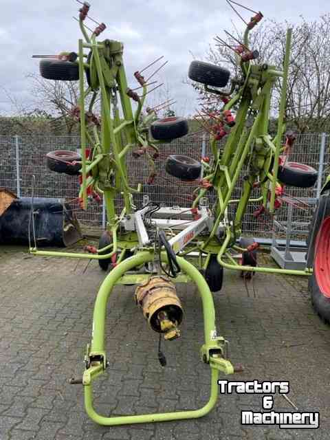 Tedder Claas Volto 870 T schudder