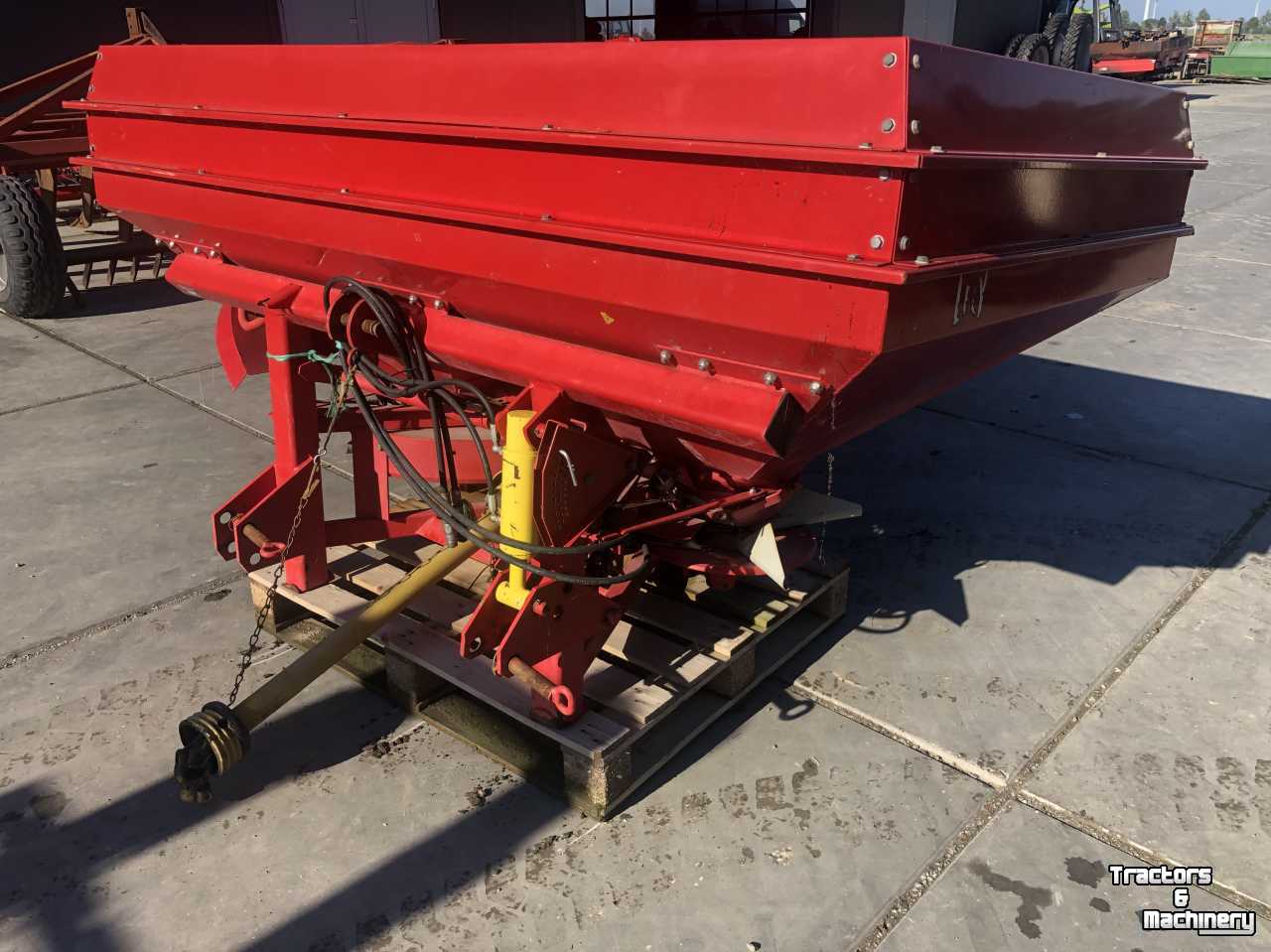 Fertilizer spreader Lely Centerliner sl