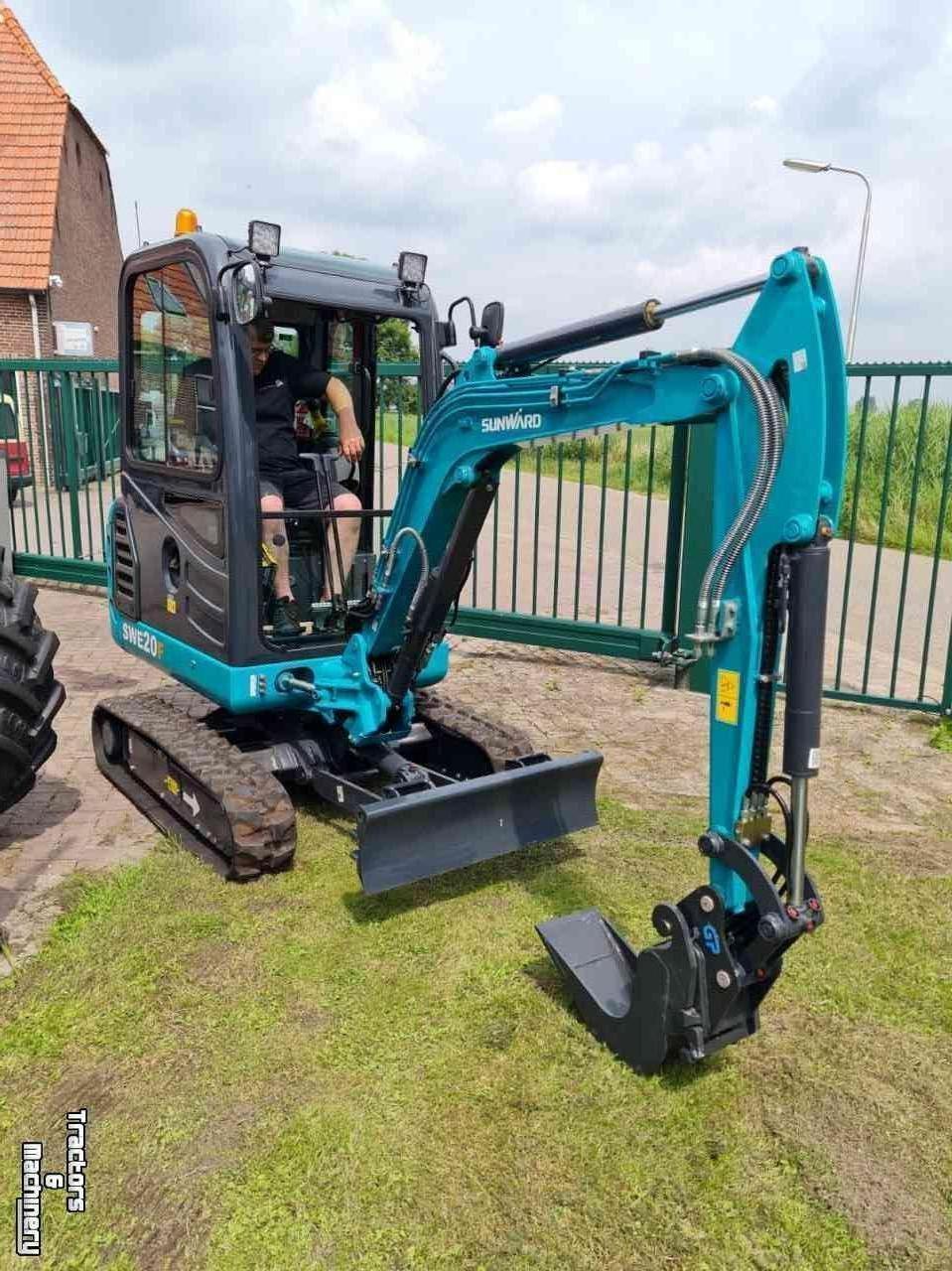 Mini-Excavator Sunward SWE20F