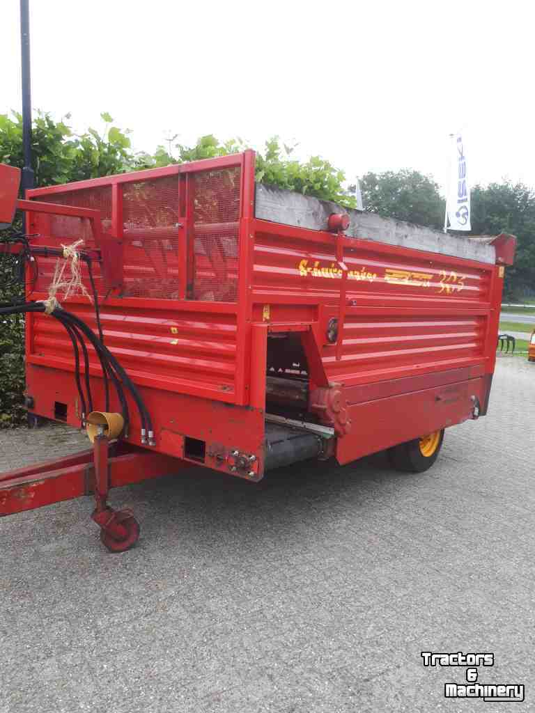 Silage-block distribution wagon Schuitemaker amigo 30 S+ W