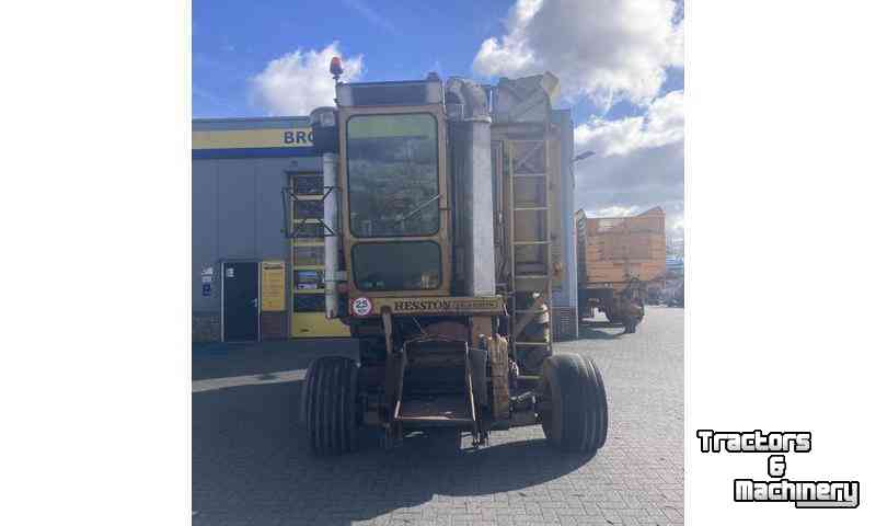 Forage-harvester Hesston Field Queen 7655 Zelfrijdende Hakselaar