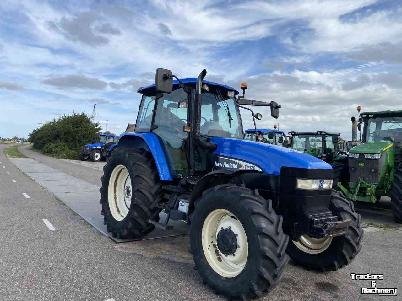 Tractors New Holland TM 120