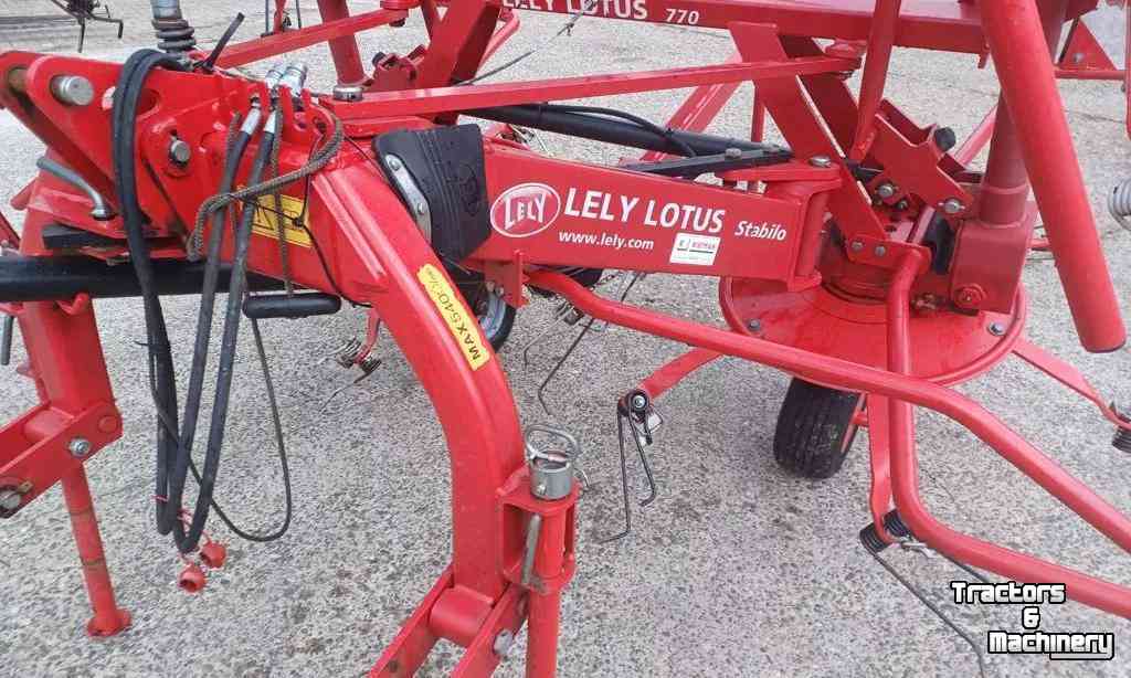 Tedder Lely Lotus 770