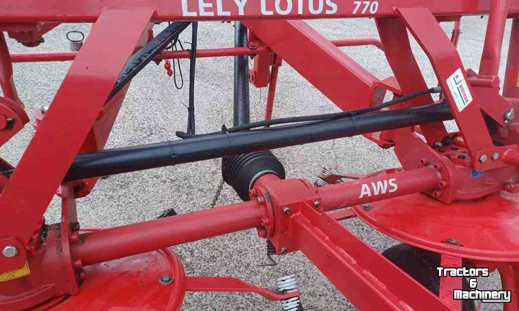 Tedder Lely Lotus 770