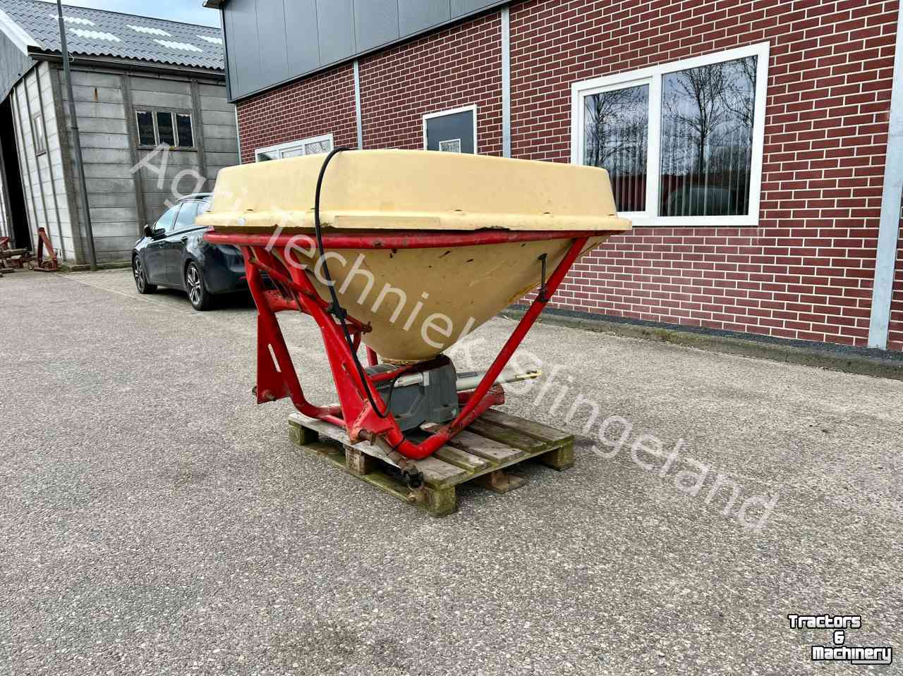 Fertilizer spreader Vicon kunstmeststrooier 800 liter