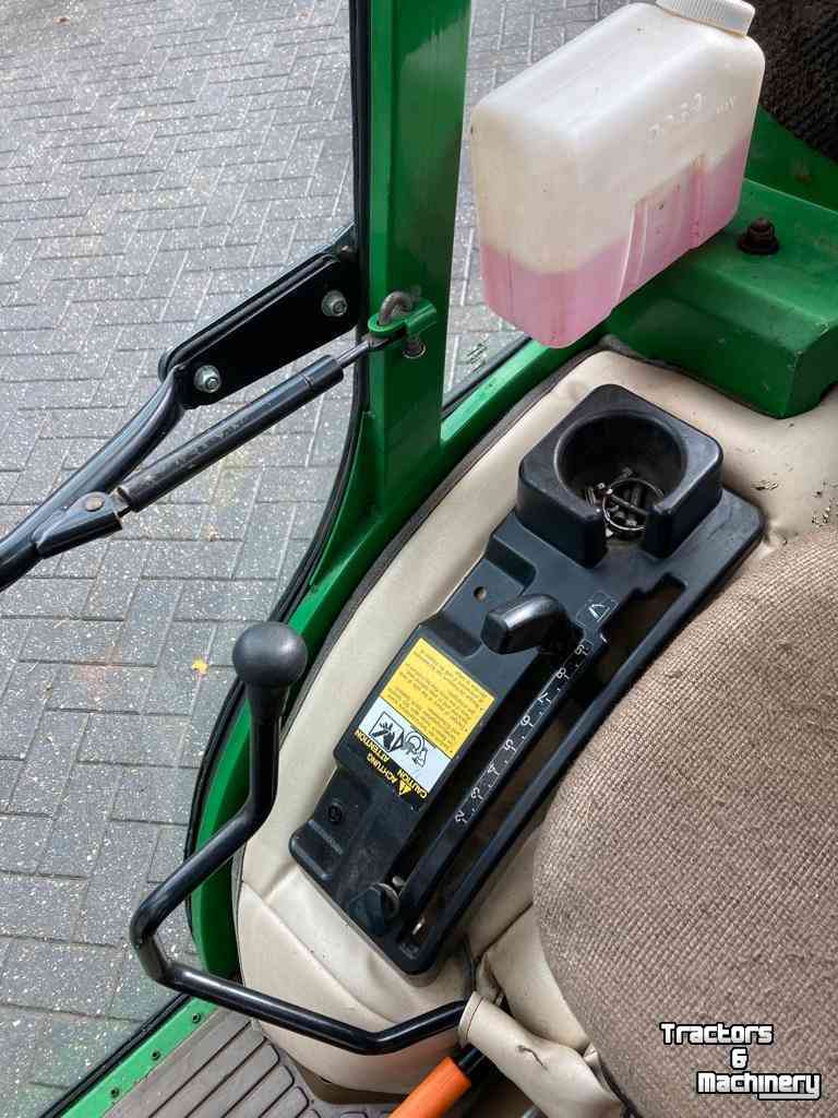 Horticultural Tractors John Deere 2320 HST