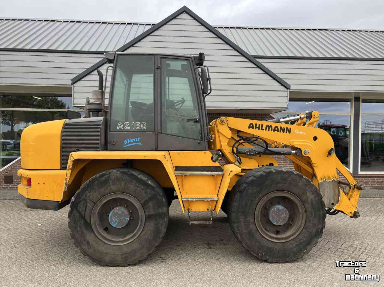 Wheelloader Ahlmann AZ 150 shovel