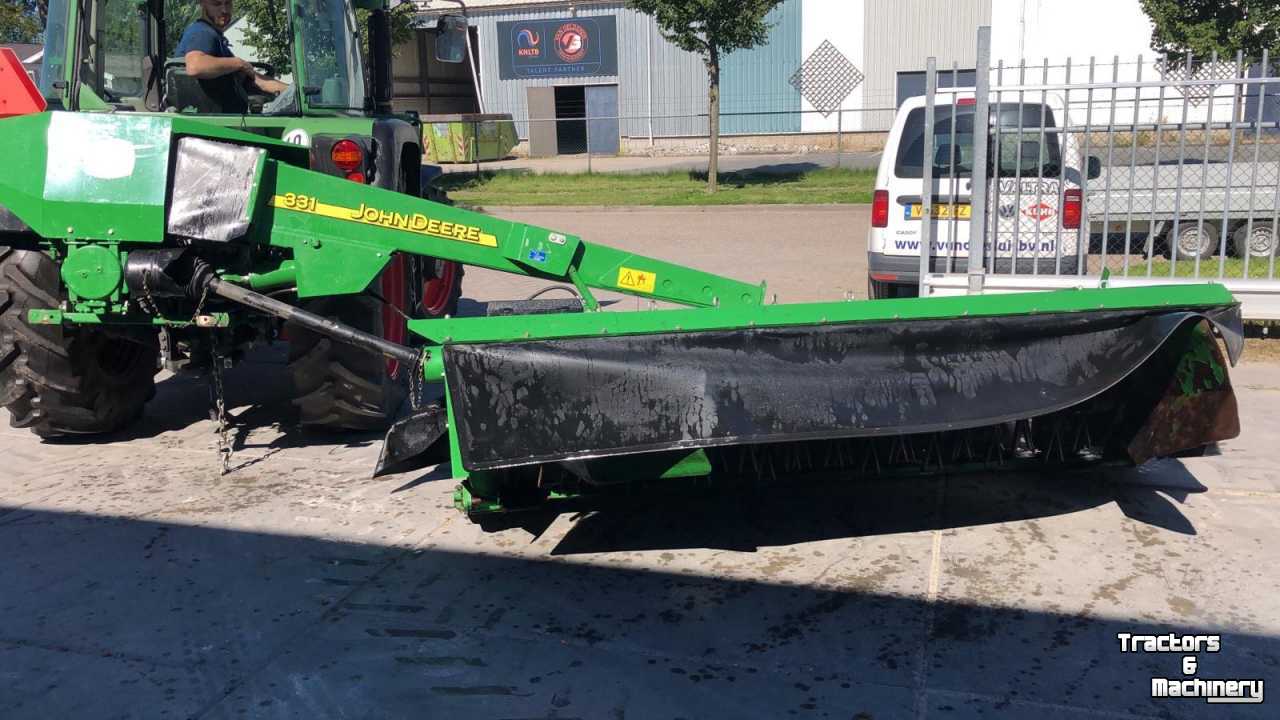 Mower John Deere 331