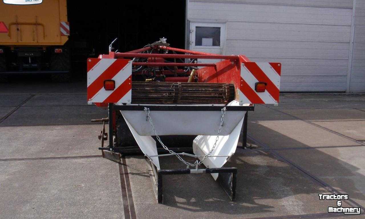 Onion harvester Amac VRU-1420 Uienrooier