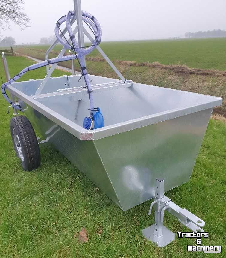 Water trough Solar Energy Holijn Waterbak/drinkbak op zonneenergie /solar  model 5 - 175watt paneel