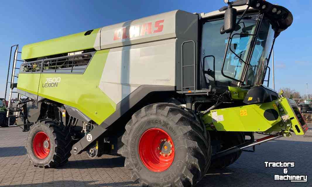 Combine Claas Lexion 7600 Mähdrescher Combine