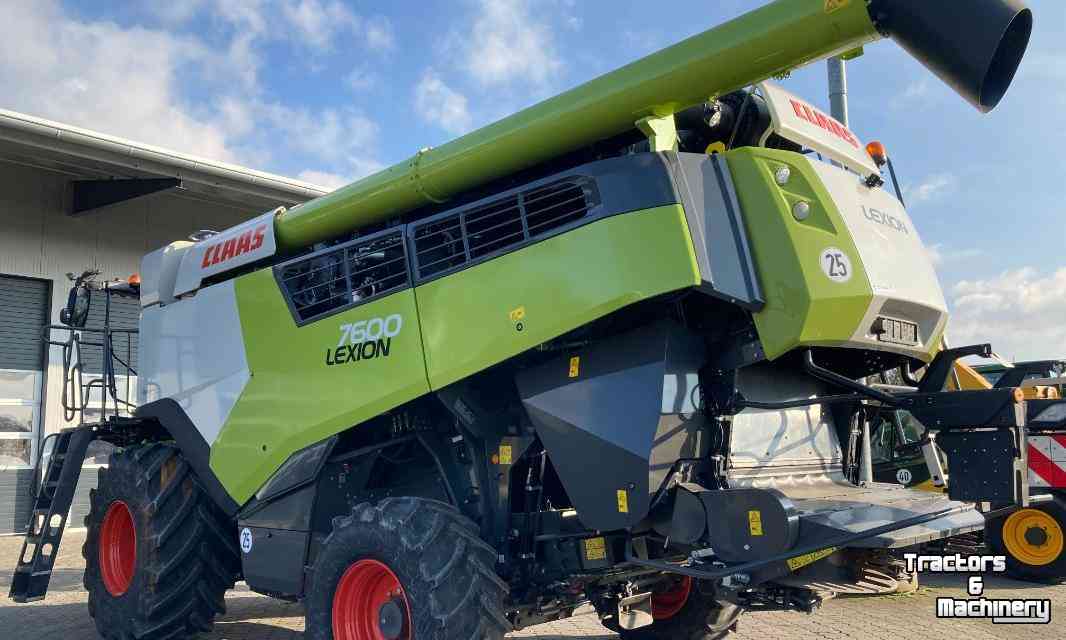 Combine Claas Lexion 7600 Mähdrescher Combine