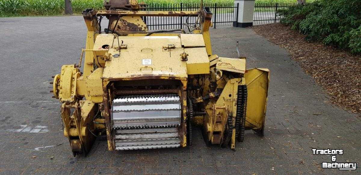 Used parts for forage harvesters New Holland 1905 2205 2305 2405 Hakselunit Hakselkooi Cutterhead