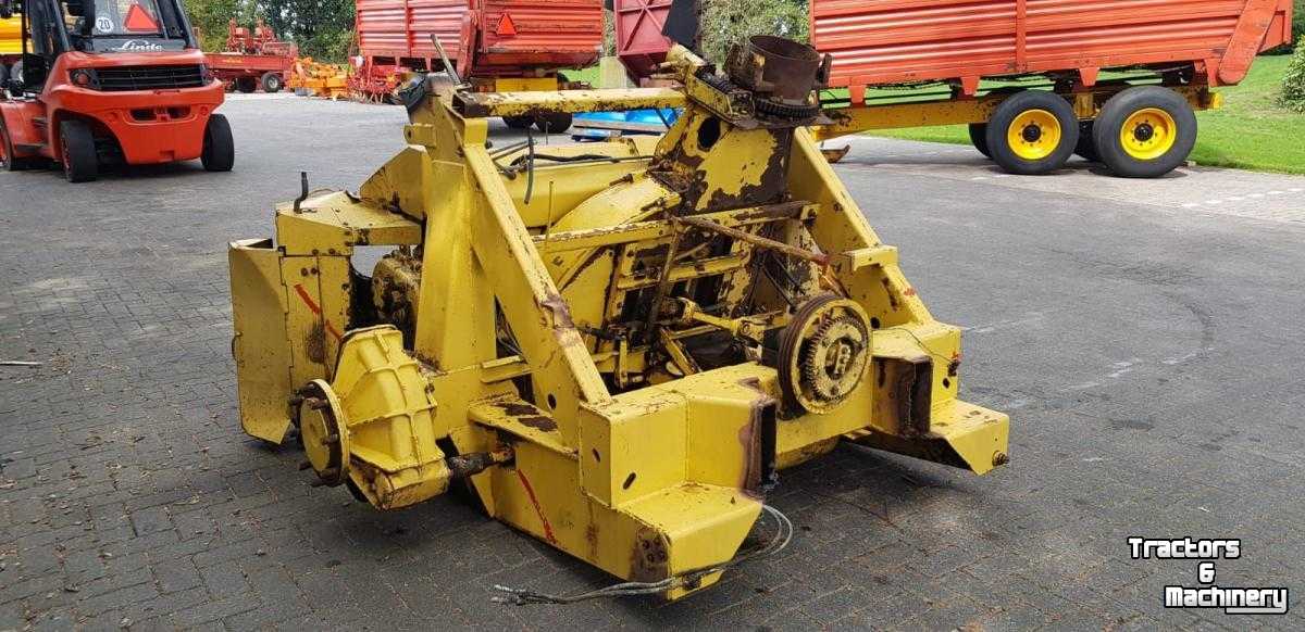 Used parts for forage harvesters New Holland 1905 2205 2305 2405 Hakselunit Hakselkooi Cutterhead