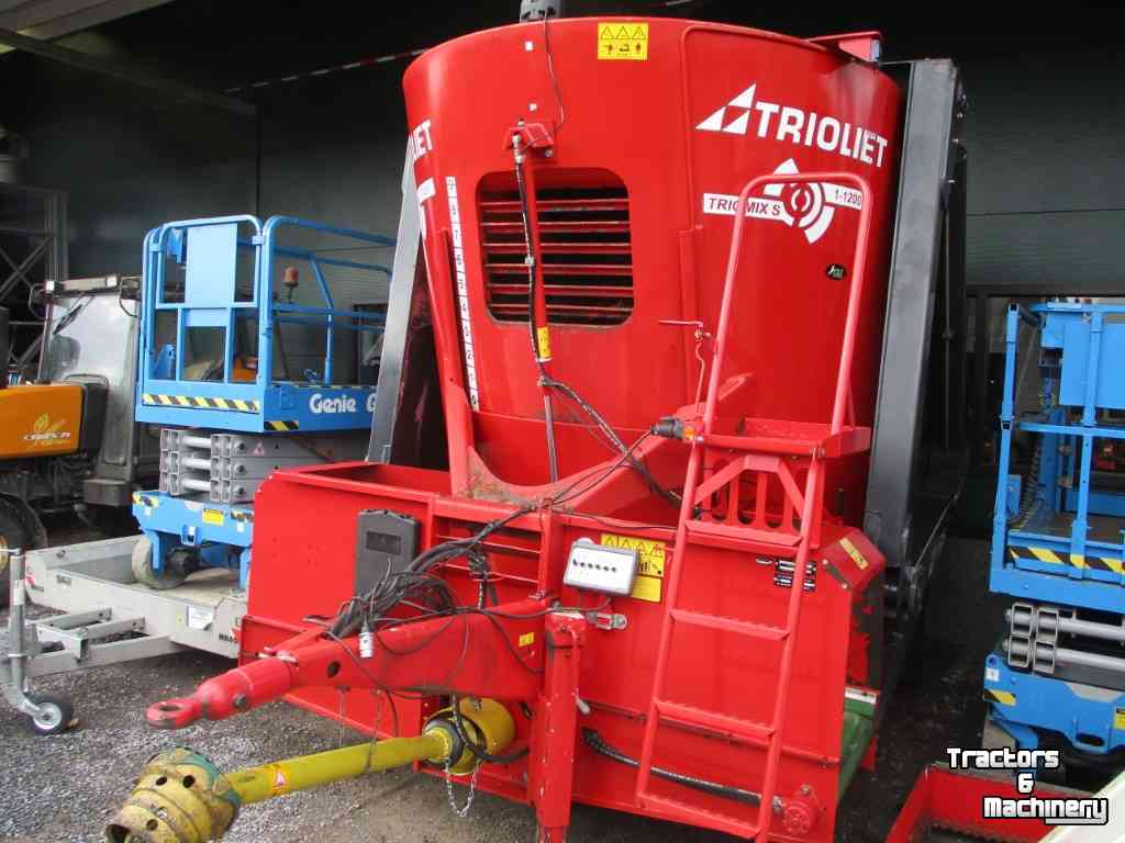 Vertical feed mixer Trioliet TRIOMIX S1 1200  vaste messen