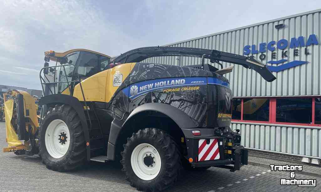 Forage-harvester New Holland FR550