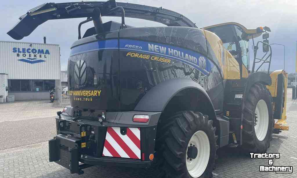 Forage-harvester New Holland FR550