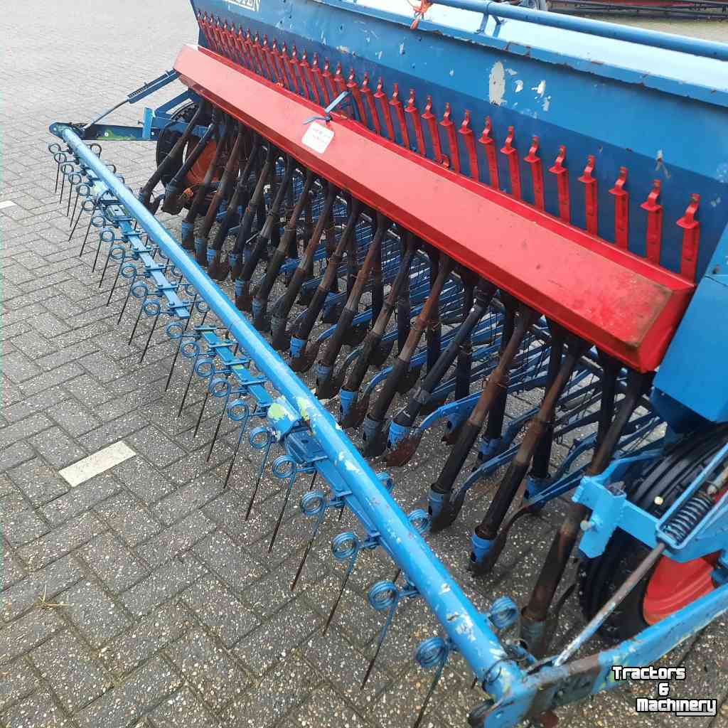 Seed drill Nordsten 33 pijpen zaaimachine