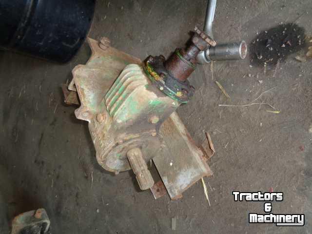 Used parts for tractors  aftakas poelie aandrijving