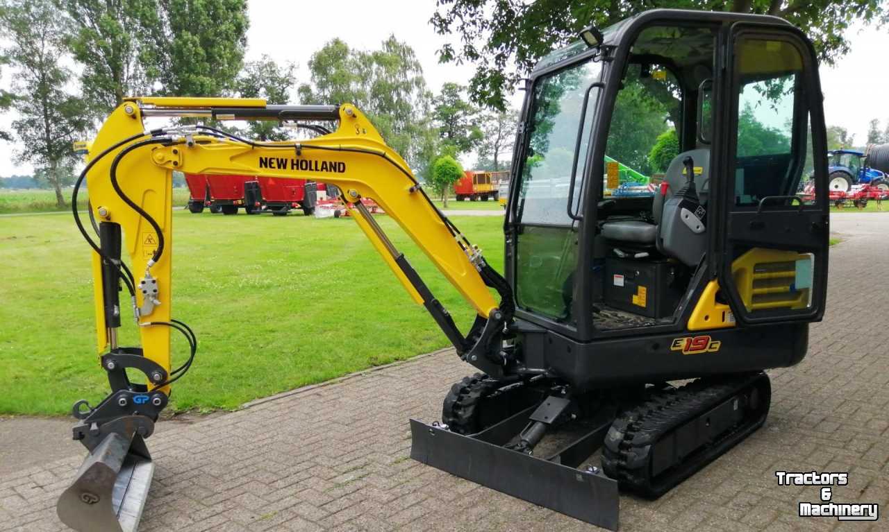 Mini-Excavator New Holland E19C