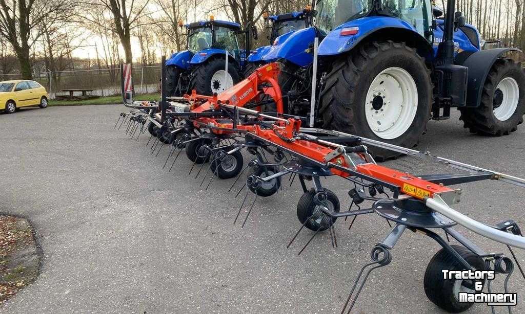 Tedder Kubota TE859 Tedder Schudder Kreiselheuer