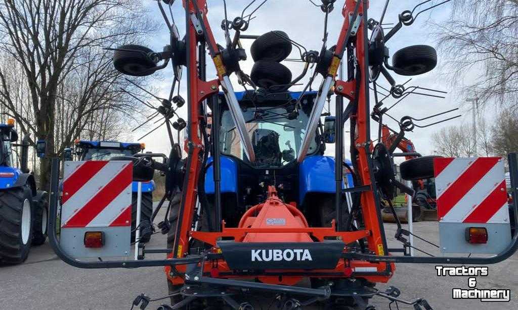 Tedder Kubota TE859 Tedder Schudder Kreiselheuer