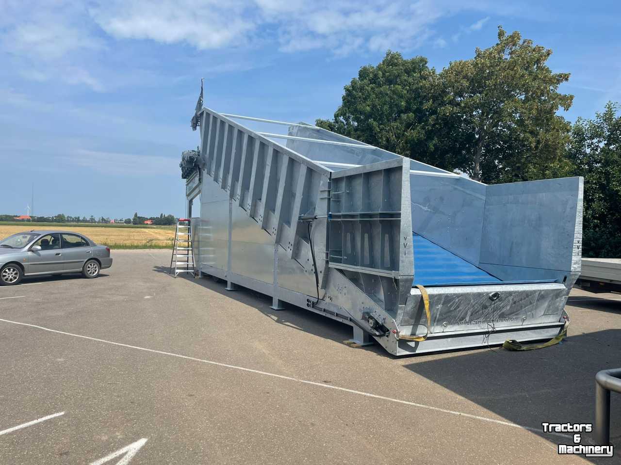 Receiving hopper van Velzen innovation vVi Instortbunker | Industrial Receiving Hopper | Stortbak | vVi