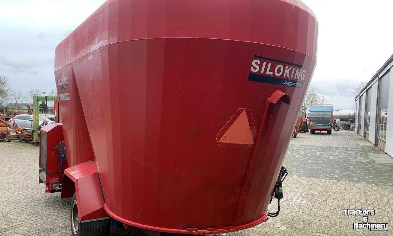 Vertical feed mixer Siloking Duo Avant Verticale Voermengwagen