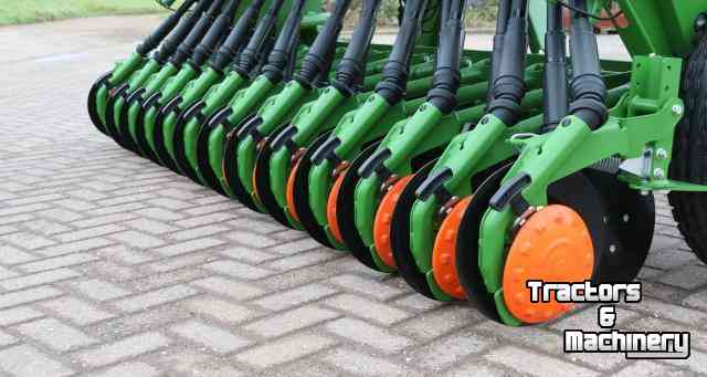 Seed drill Amazone D 9-3000 Special