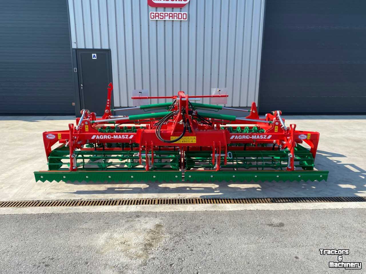 Seedbed combination Agro Masz AUC 40 Kompaktor