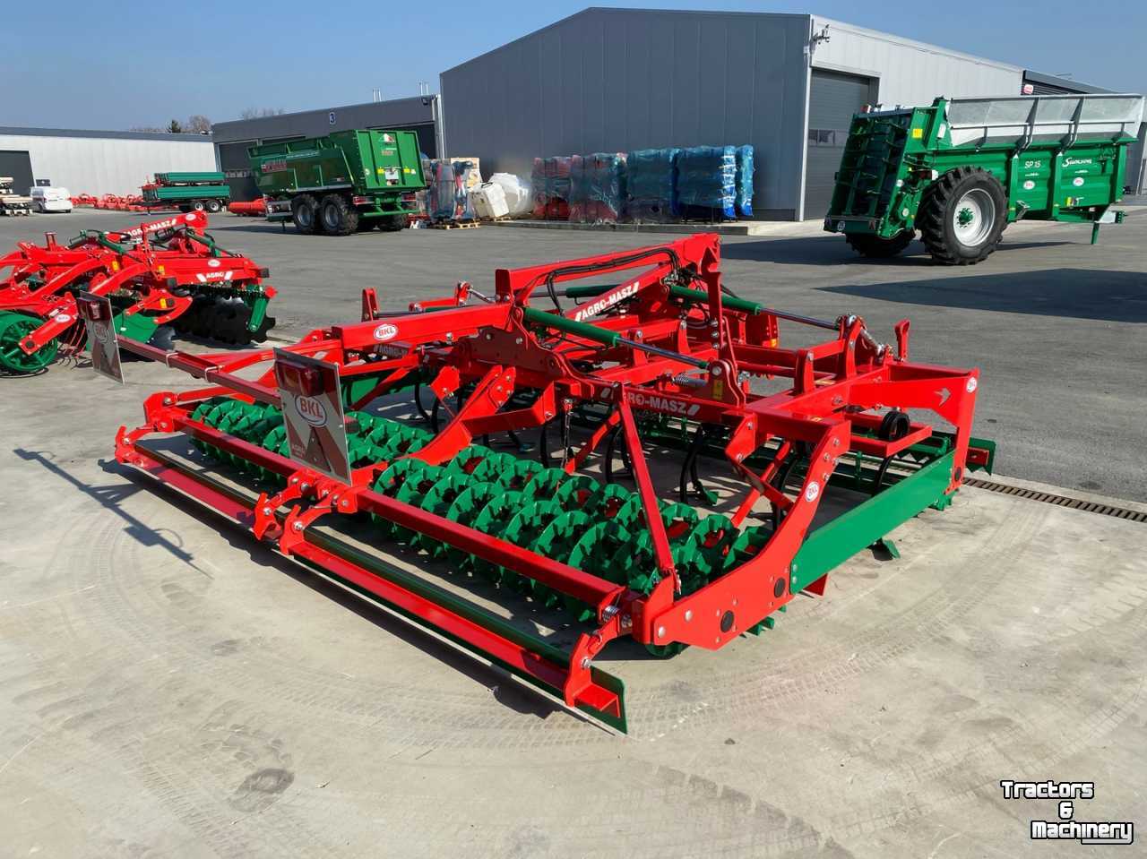 Seedbed combination Agro Masz AUC 40 Kompaktor