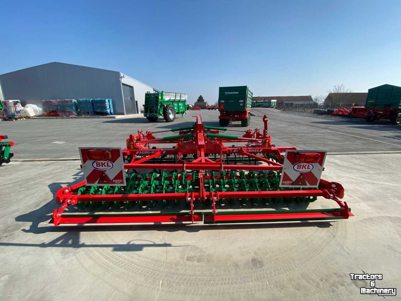 Seedbed combination Agro Masz AUC 40 Kompaktor