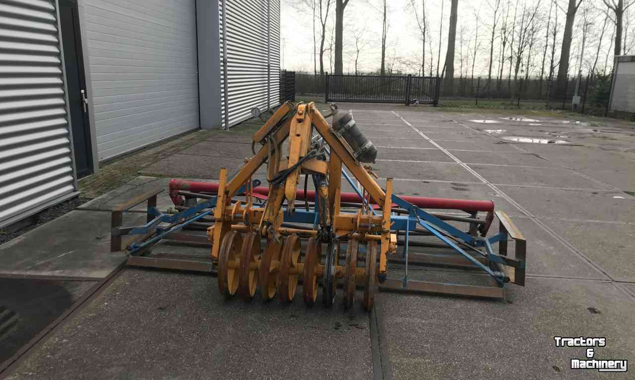 Seedbed combination Rumptstad RST2000 Ringwals + Front egalisator / Koppensneller